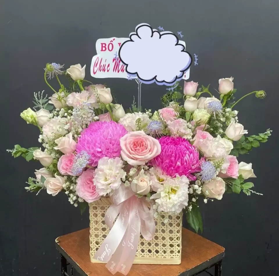 Shop có cung cấp hoa định kỳ cho văn phòng, nhà hàng, quán cafe không?